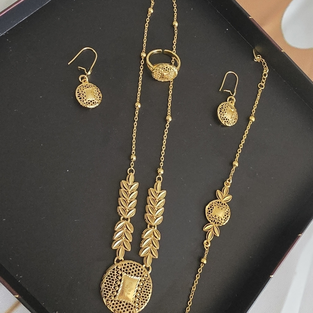 22kgp Dubai Elegant 4pc Gold Jewelry Set